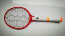 Manufacturer charging mosquito swatter with flashlight style electric mosquito swatter 013B