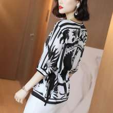 Printed shirt women's spring and summer 2019 new contrast color tie waist T-shirt tops wild (tops 35)