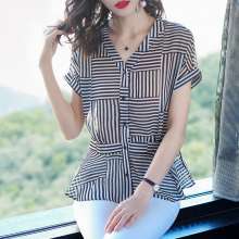 Summer 2019 new Korean version of the V-neck striped shirt bat sleeves cover belly shirt temperament chiffon shirt female short sleeve
