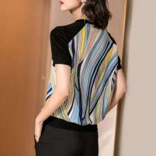 2019 summer new temperament casual fashion abstract print stitching black short-sleeved T-shirt women's shirt (top coat 48)