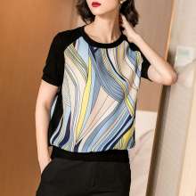 2019 summer new temperament casual fashion abstract print stitching black short-sleeved T-shirt women's shirt (top coat 48)