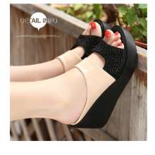 Sandals and slippers female 2019 new summer fashion wear a word drag slope with non-slip thick-soled casual women's sandals (shoes 13)