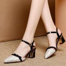 2019 new Korean version of the word buckle with shallow mouth thick with breathable 镂 air with pointed sandals (shoes 4)