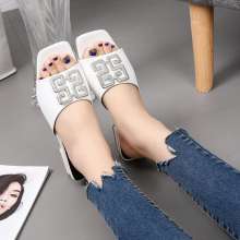Europe and the United States popular street shoot new slippers wild fashion metal buckle rhinestone flat with a word drag outside wearing slippers (shoes 38)