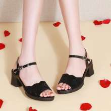 Sandals female 2019 summer new middle-aged women's high heel 30 thick with wild mother fish mouth shoes (shoes 48)