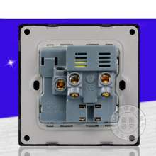 British Hong Kong socket with switch with a single USB panel 2.1A An electric British standard socket 86 type British standard socket