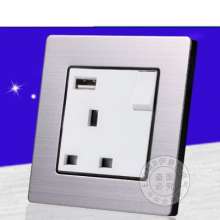 British Hong Kong socket with switch with a single USB panel 2.1A An electric British standard socket 86 type British standard socket