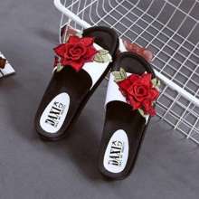2019 summer new slippers women's shoes muffin bottom flower PU muffin with middle rubber (shoes 59)