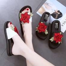 2019 summer new slippers women's shoes muffin bottom flower PU muffin with middle rubber (shoes 59)