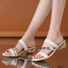 2019 new summer rhinestone sandals and slippers women wear middle with thick with a word slippers open toe slippers (shoes 93)