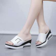 Summer Korean version of the new wedge with slippers thick bottom word drag fashion wild sandals (shoes 107)