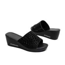 2019 new rhinestones sandals female summer net red with the same type of muffin outside the port wind slope with thick-soled fashion word drag (shoes 115)