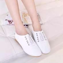 2019 spring new Korean version of the tide student wild white shoes women's belt flat shoes fashion peas casual shoes i679 (shoes 123)