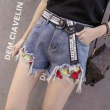 [With belt] heavy embroidery flower mesh gauze stitching wide-leg denim shorts (pants 20)