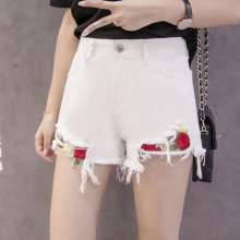 [With belt] heavy embroidery flower mesh gauze stitching wide-leg denim shorts (pants 20)