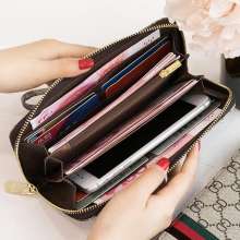 Wallet female long section 2019 new European and American retro multi-function wallet wild atmosphere clutch bag female (bag 1)