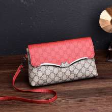 2019 new Korean fashion wild shoulder bag European and American peach heart lock handbag trend retro temperament bag female HLX-6 (bag 19)