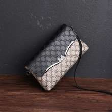2019 new Korean fashion wild shoulder bag European and American peach heart lock handbag trend retro temperament bag female HLX-6 (bag 19)