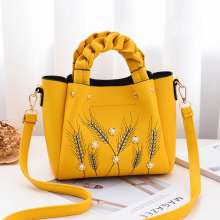 Bag lady bag small bag Messenger bag 2019 on the new wild shoulder bag wide shoulder strap large capacity handbag l094 (bag 38)