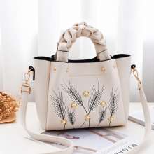 Bag lady bag small bag Messenger bag 2019 on the new wild shoulder bag wide shoulder strap large capacity handbag l094 (bag 38)