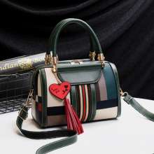 Pillow bag female 2019 new wave Korean version of the wild Messenger bag lock buckle shoulder bag fashion atmosphere handbag k830 (bag 45)