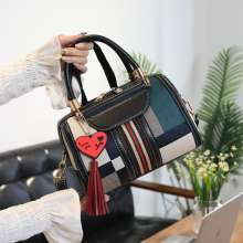 Pillow bag female 2019 new wave Korean version of the wild Messenger bag lock buckle shoulder bag fashion atmosphere handbag k830 (bag 45)