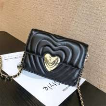 Special chic small bag female 2019 new personality love single shoulder small square bag winter Korean version of the chain wild Messenger (bag 68)