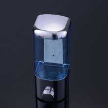 Factory direct supply Wholesale plastic soap dispenser Hotel manual soap dispenser Hotel single head pressing type AH-19-1 transparent blue + plating