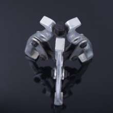 Manual complex vanadium steel multi-function three-jaw puller. Thickened manual mechanical three-jaw puller. hand operated tools