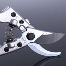 Luwei chrome vanadium steel fruit branch shears V8 aluminum alloy handle scissors. Manual fruit tree pruning scissors. scissors