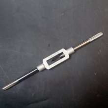 Tap frame tapping wrench ratcheting hand tapping twisting hand plate tool strengthening tap wrench