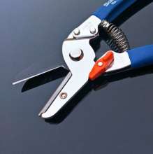 Japan imported genuine cactus 1257 pruning shears. Durable fruit branch shears. Thick branch shears. Flower branches and branches.