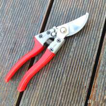 Sagawa wood aluminum handle 8-inch garden shears. Pruning shears. Labor-saving fruit branch scissors. Fruit tree thick branches cut. Gardening shears