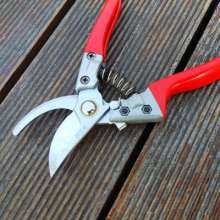 Sagawa wood aluminum handle 8-inch garden shears. Pruning shears. Labor-saving fruit branch scissors. Fruit tree thick branches cut. Gardening shears