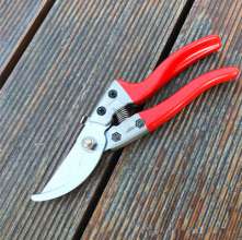 Sagawa wood aluminum handle 8-inch garden shears. Pruning shears. Labor-saving fruit branch scissors. Fruit tree thick branches cut. Gardening shears