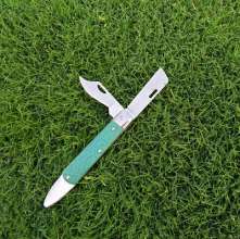 Evergreen trees use buds. knife. Folded seedlings tree grafting knife. Pick up the wooden knife. Grafter. Garden Tools