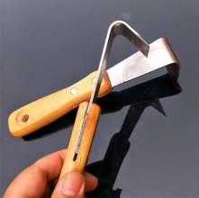 Tools. Plant tools. Tree scraping bark special knife / scraping squeegee scraper. Shaving the tree knife. Shaving tree