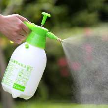2L hand-held air pressure water bottle gardening watering flower watering flower hand pressure sprayer plastic watering can