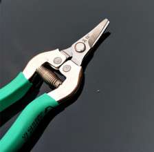 Famous diamond thin fruit cut. Scissors. Stainless steel picking scissors. Grape cut. Orange shears. Fruit cut. Fruit and vegetable scissors. Tomato shears