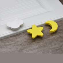 Personalized new children's room wardrobe handle accessories, cartoon handle accessories, star moon moon white cloud door handles, drawer handles, handles, bump prevention handles, furniture accessori