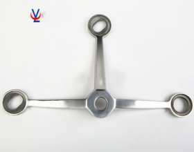 Yun Lian Docking the claws. Curtain wall claw. Glass claw. Claw piece 250 series B type three claw 304 stainless steel. Direct sales. Wire rope accessories