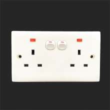 146 type two 13A Hong Kong United Kingdom British standard socket with light two open British British standard PC panel British switch square plug socket 86 type UK square foot square hole switch sock