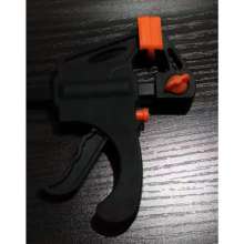 Factory wholesale 4 inch mini nylon clip. Shelf. Hardware woodworking fixture multifunctional fixed clip F type plastic clip