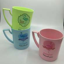 Our new fashion cartoon wash cups, home men and women couples brushing cups, home travel wash and brushing cups