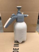 Watering can Watering flowers and cleaning glass watering can Air pressure watering can Watering can watering can gardening supplies