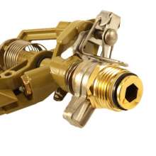 The lawn sprinkler adjustable rocker sprinkler zinc alloy bracket is inserted into the garden 360 degree rotating large three-prong sprinkler