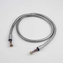 Factory wholesale shower hose. Hose 304 stainless steel convenient dense hose. Copper cap water inlet shower hose