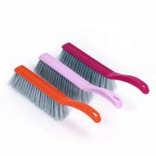 Factory direct long-handled cleaning brush sweeping bed brush sofa coat brush hand sweep plastic bed brush manufacturer