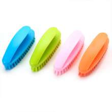 Candy-colored iron-shaped laundry brush Soft-bristed shoe brush Simple Japanese-style cleaning brush Multifunctional plastic brush with handle