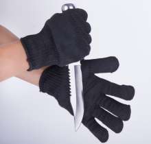Cut-resistant grade 4, a steel wire glove, professional reinforced multi-purpose cut-resistant protective gloves. Black and white gloves. Cut-resistant gloves